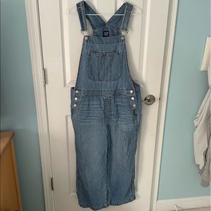 GAP Wide-Leg Denim Overalls in Medium Petite
